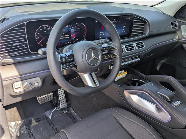 2025 Mercedes Benz GLS 450 4MATIC photo 3