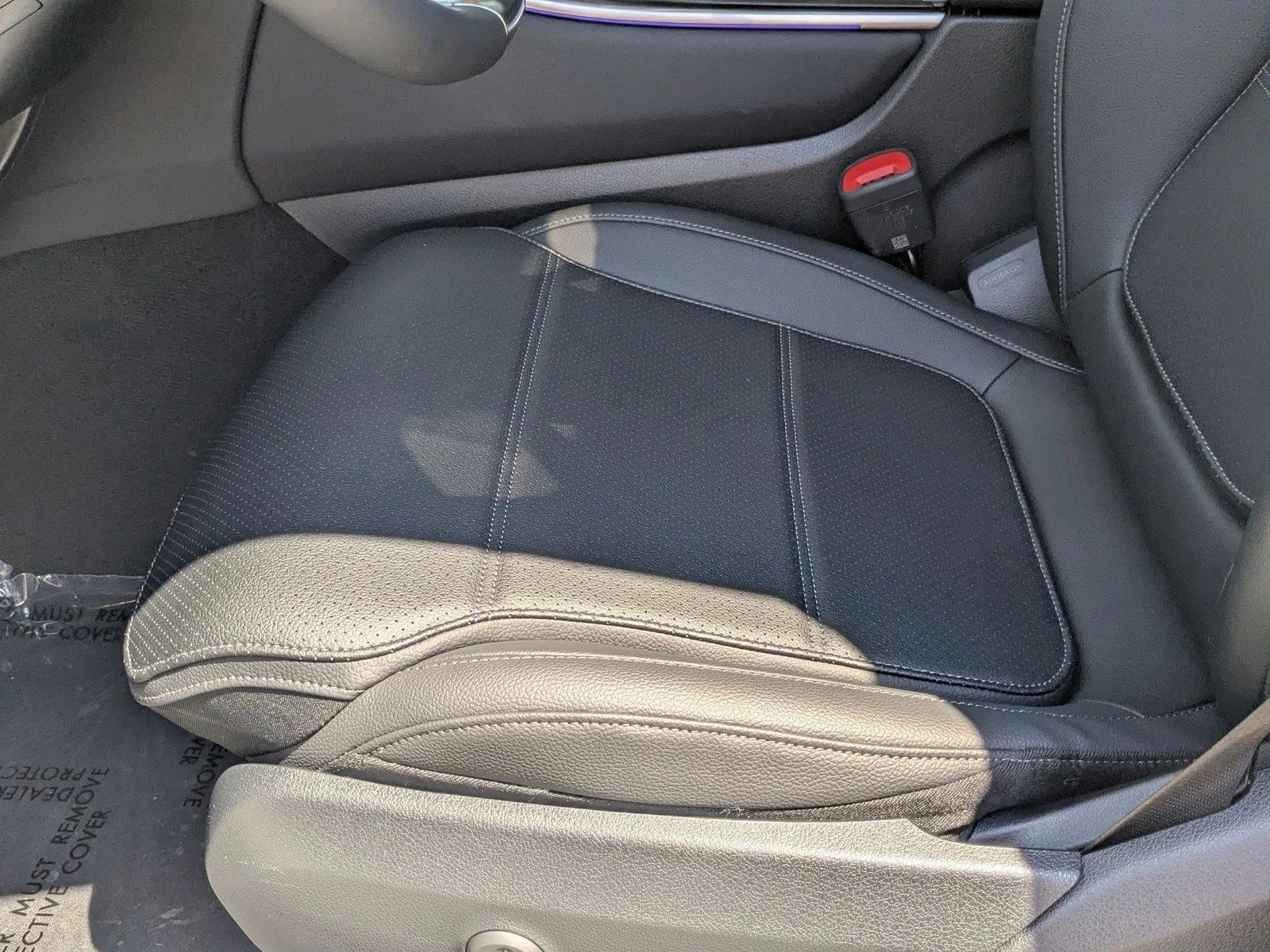 2026 Mercedes Benz GLC 300 photo 3