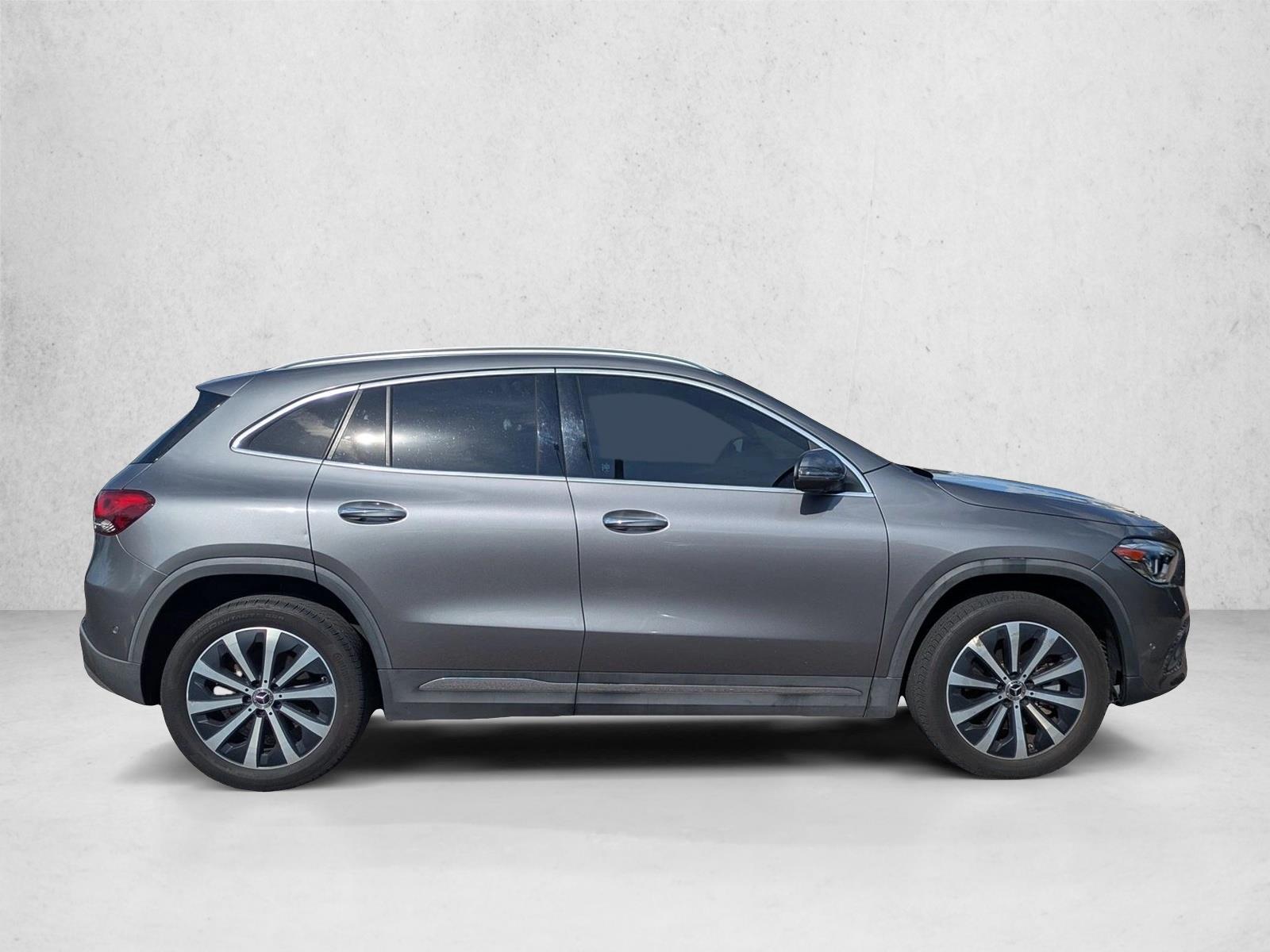 2021 Mercedes Benz GLA 250 4MATIC photo 3