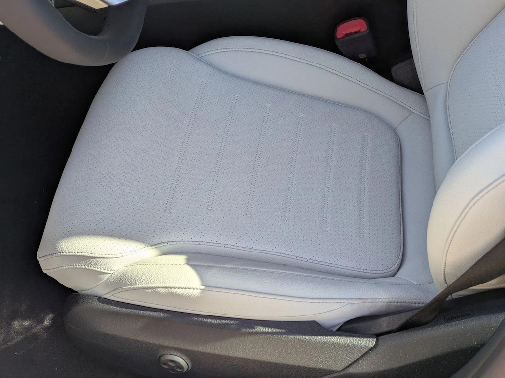 New 2025 Mercedes-Benz C-Class C 300 4MATIC ® Sedan Sedan