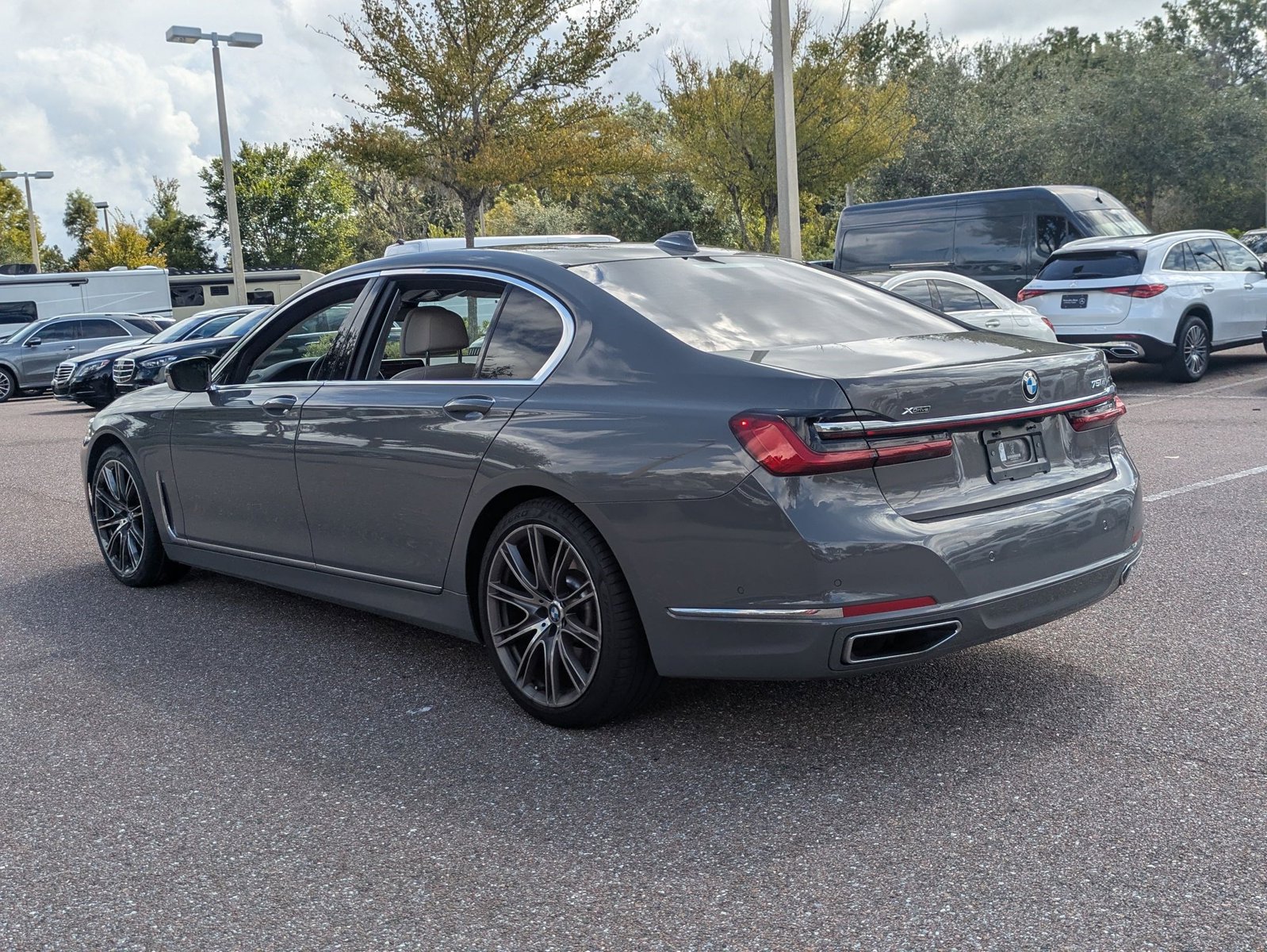 2021 Bmw 750i xDrive photo 3