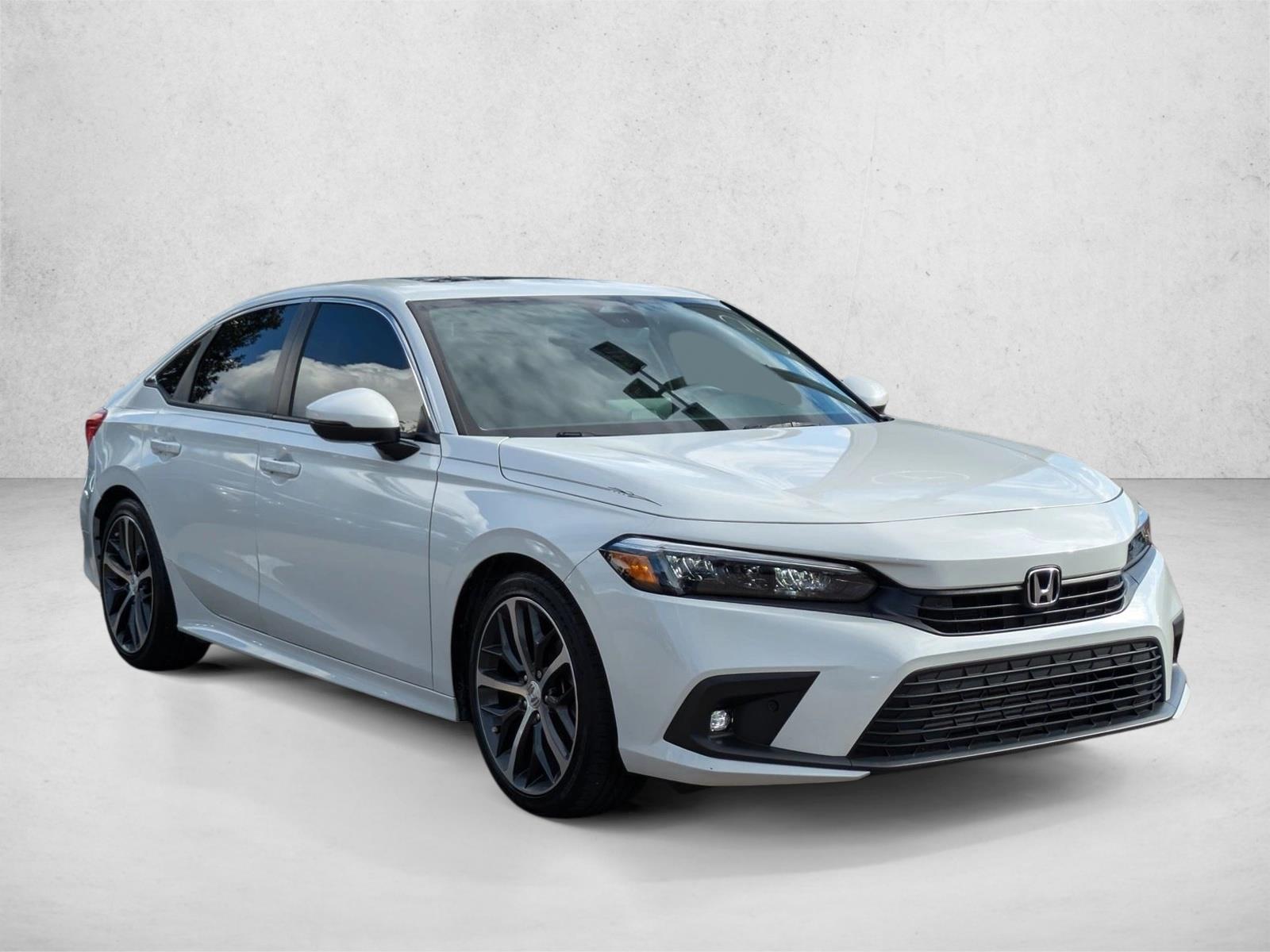 2023 Honda Civic Touring photo 3