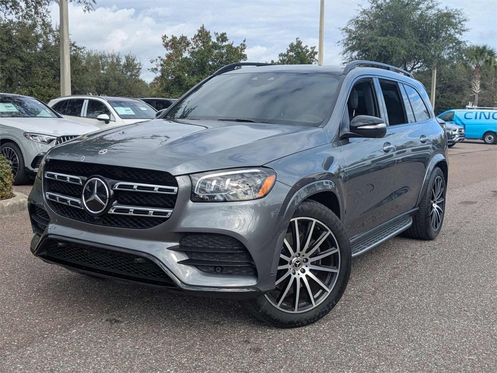 2023 Mercedes-Benz GLS Base's photo