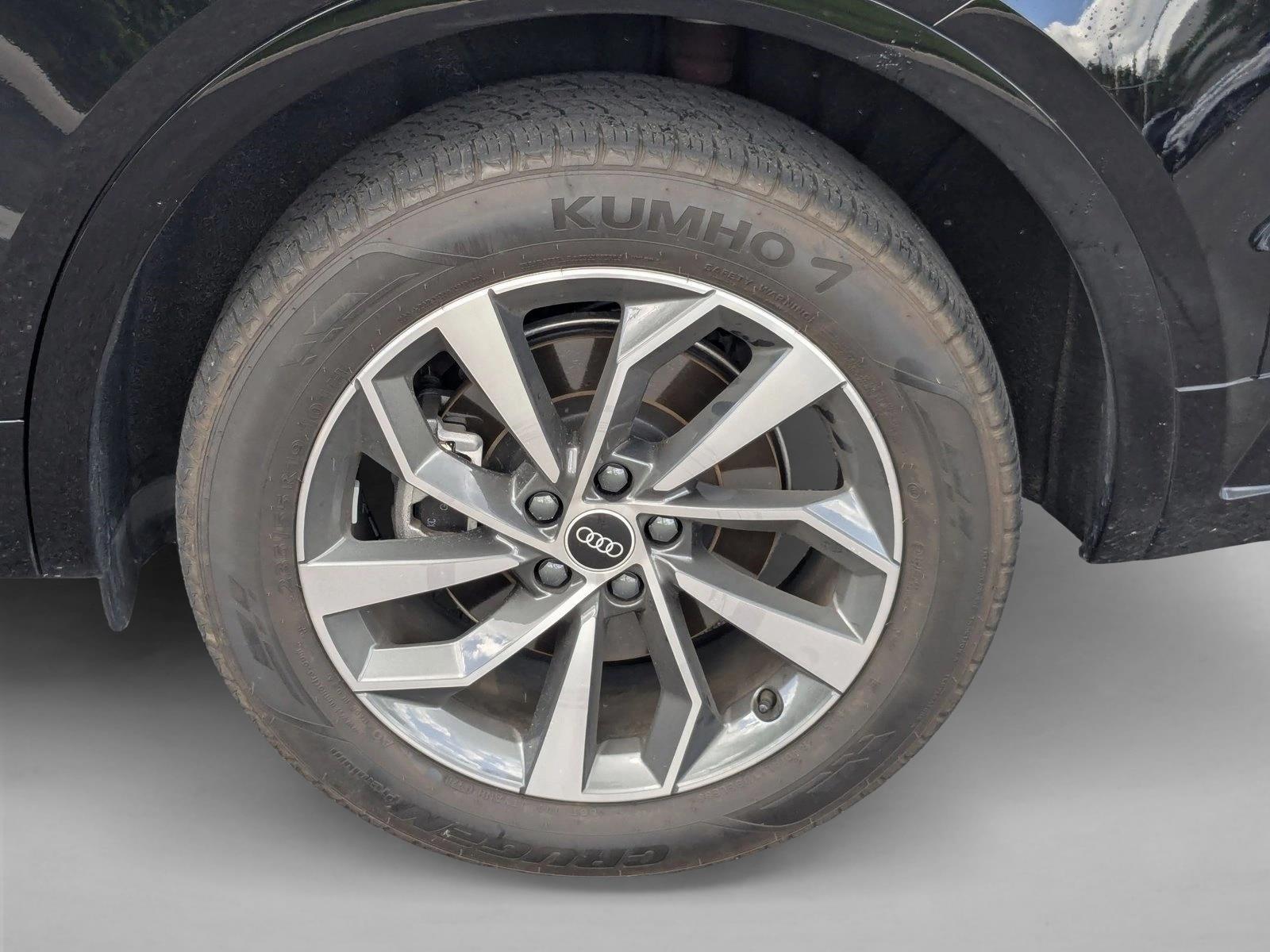 2021 Audi Q5 45 Premium photo 3