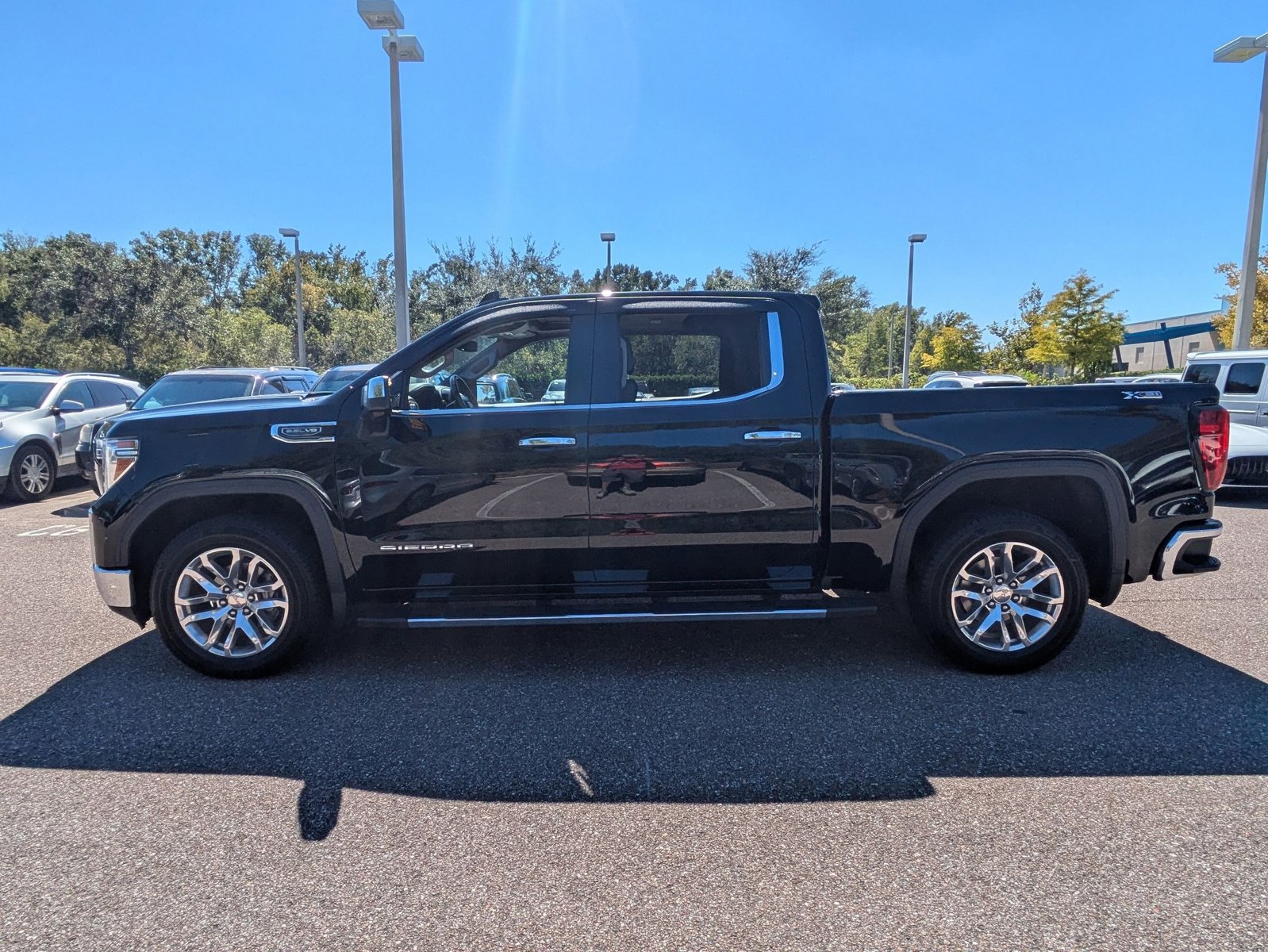 2021 Gmc Sierra 1500 SLT photo 2