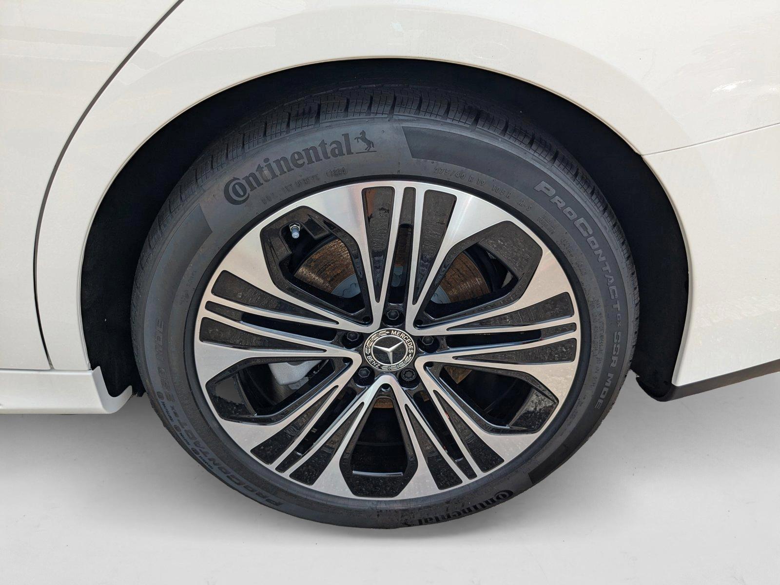 2025 Mercedes-Benz E-Class E350 - Photo 9