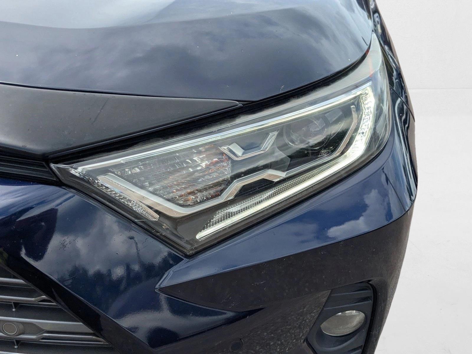 2019 Toyota RAV4 Hybrid Limited photo 2