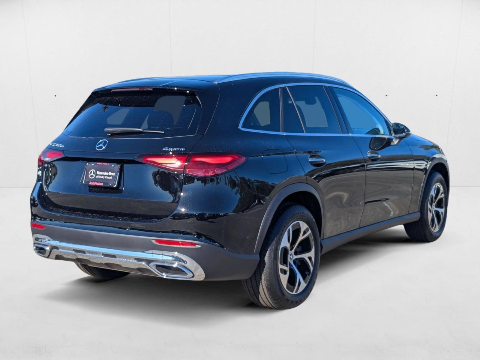 2025 Mercedes Benz GLC 350e 4MATIC photo 2