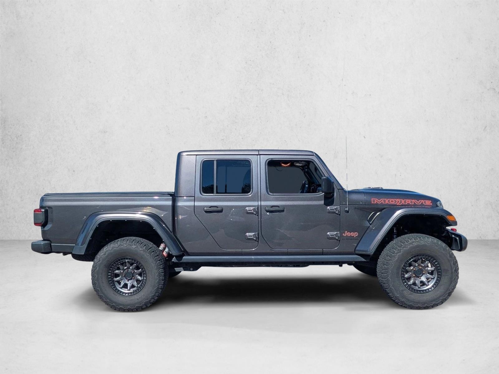 2022 Jeep Gladiator Mojave photo 2