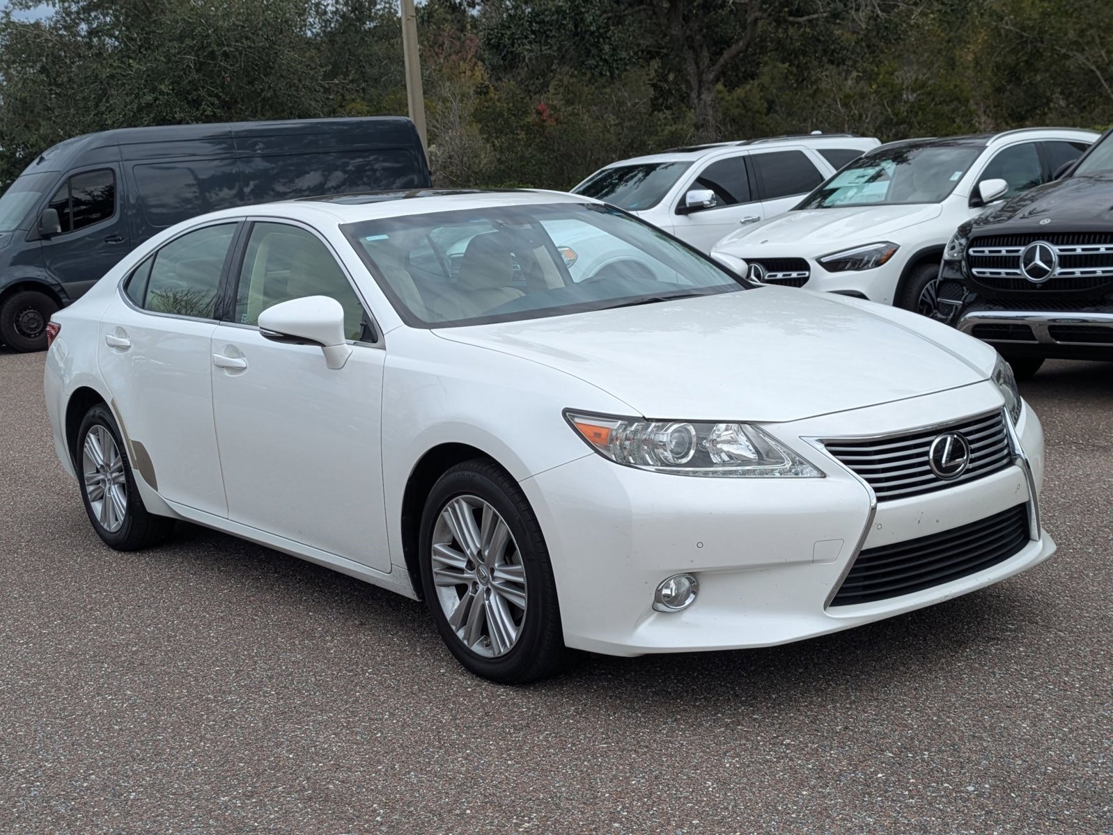 2013 Lexus ES 350 photo 3