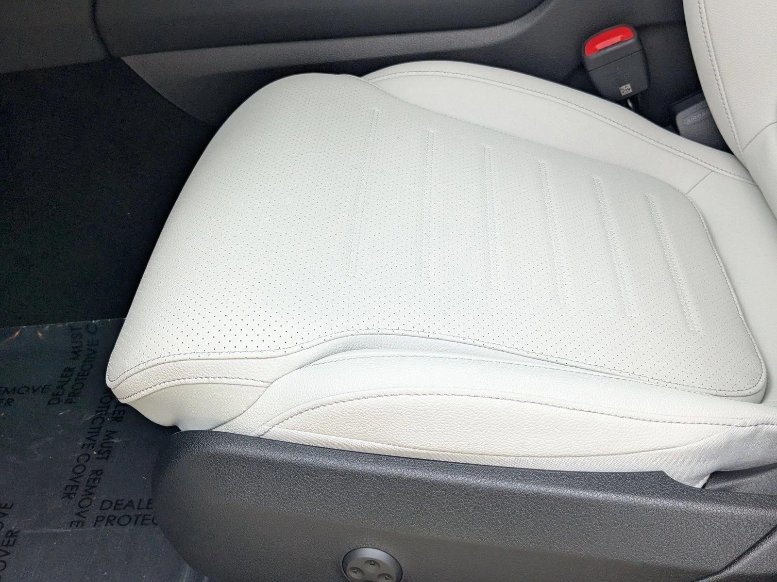 2026 Mercedes Benz GLC 300 4MATIC photo 4