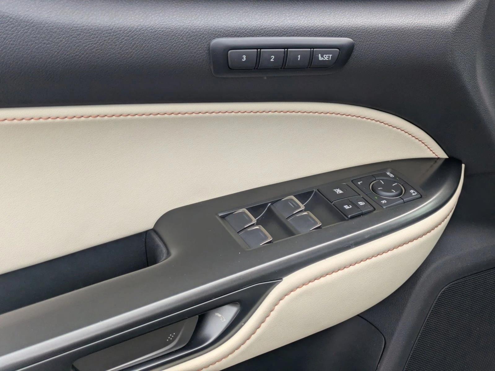 2024 Lexus NX 250 Premium photo 2