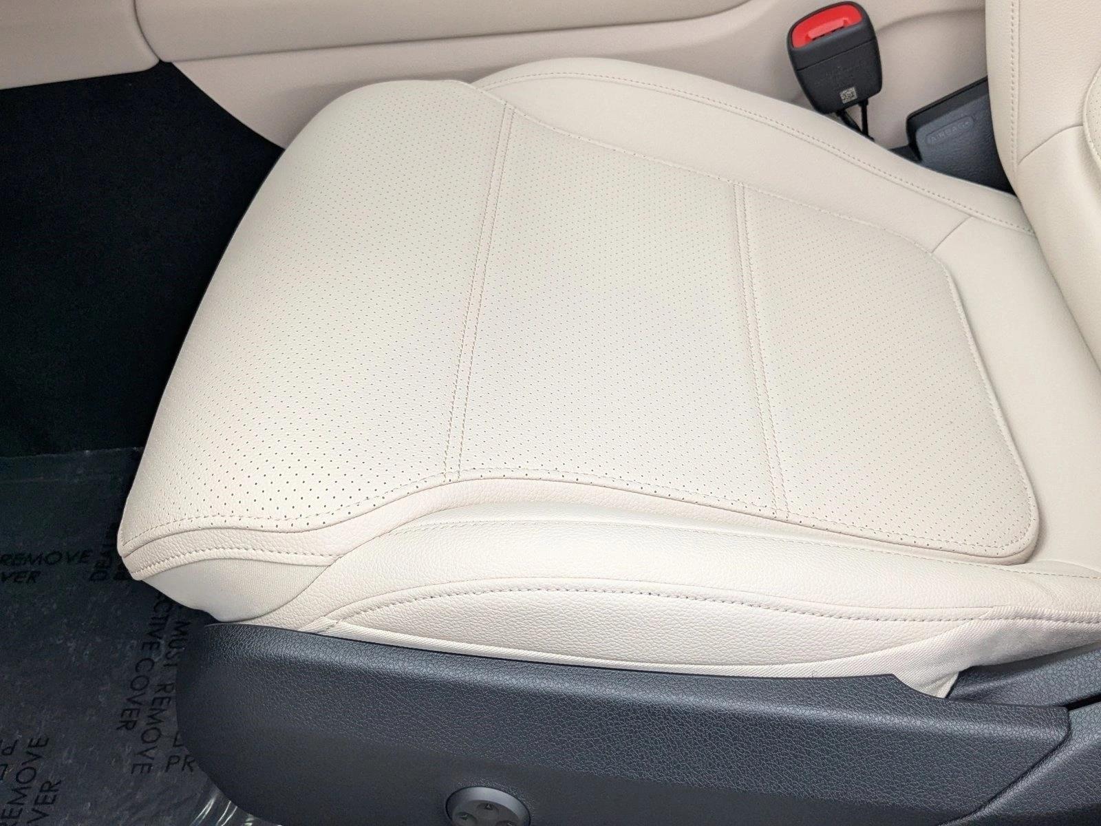 2026 Mercedes Benz GLC 300 4MATIC photo 4