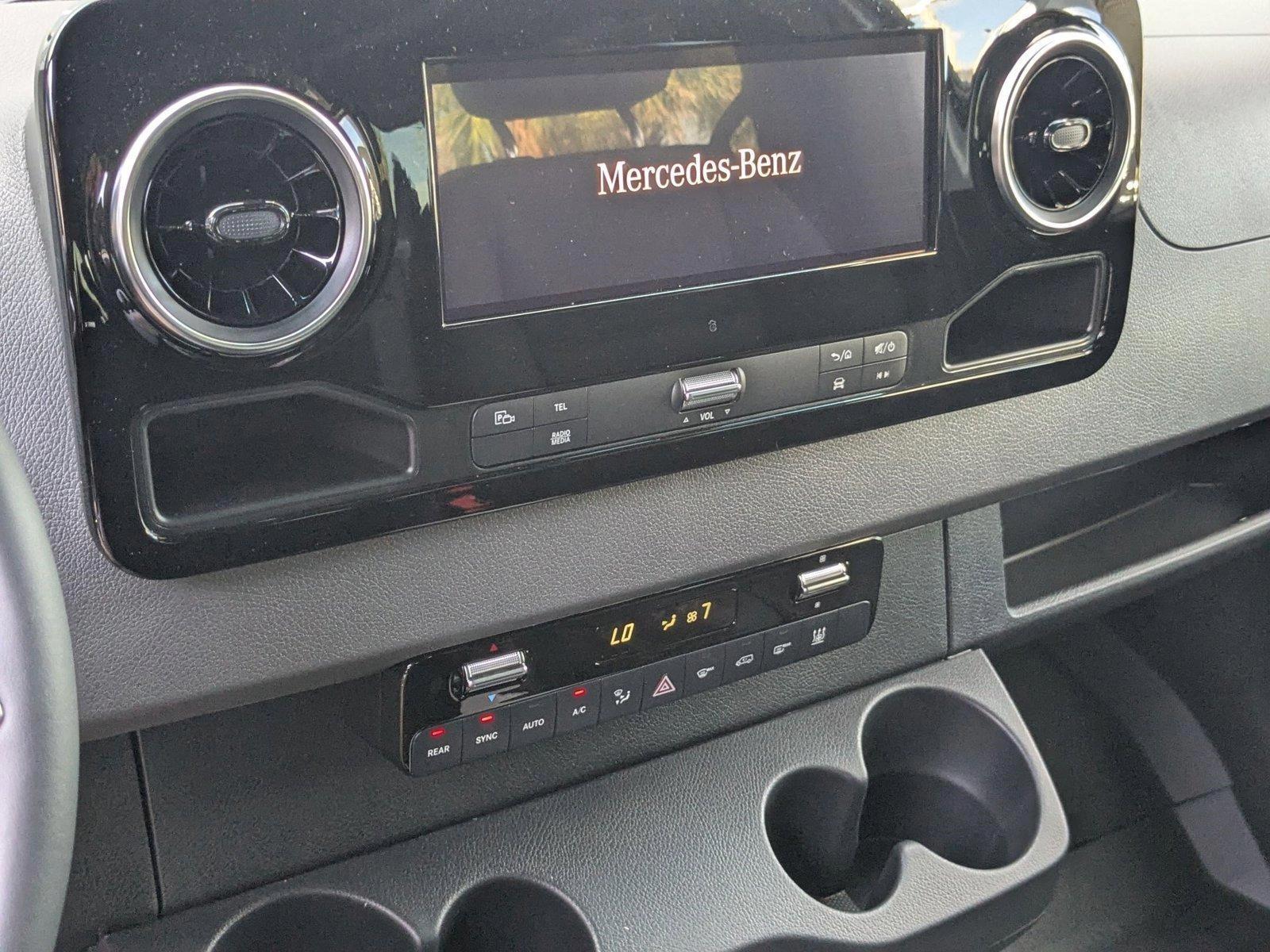 2025 Mercedes-Benz Sprinter Passenger Van Base - Photo 11