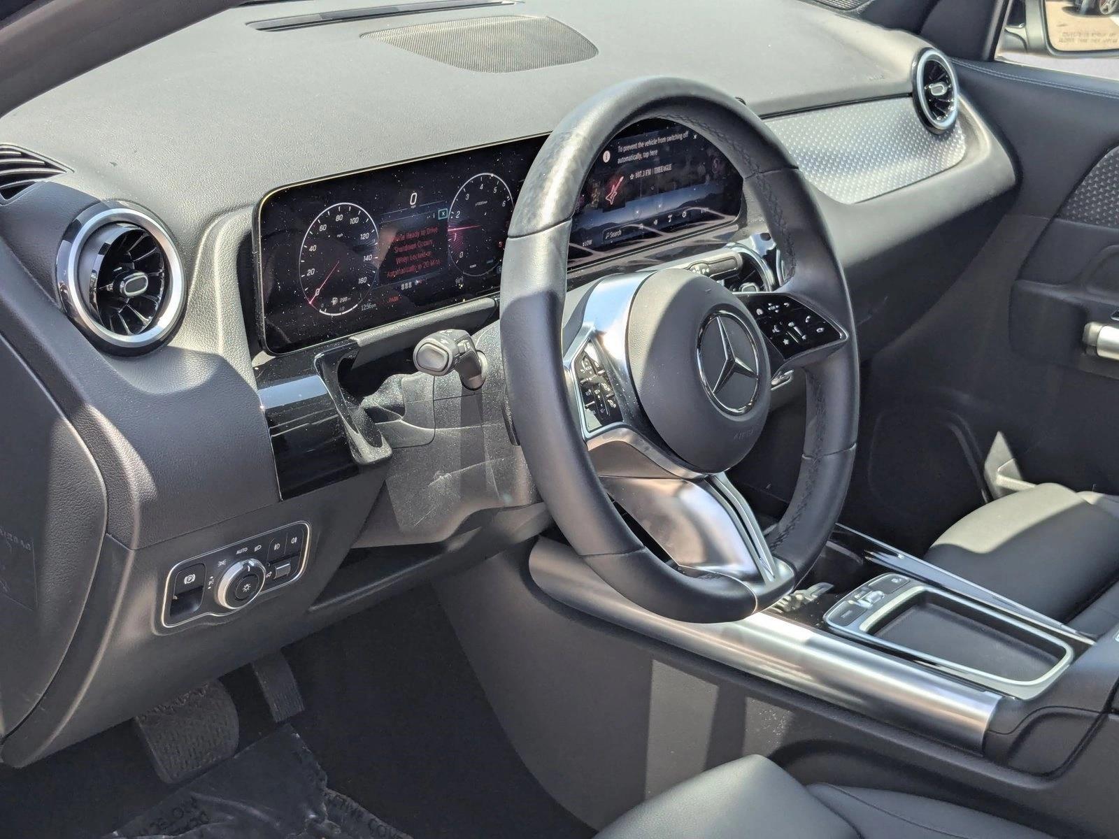 2025 Mercedes Benz GLA 250 photo 3