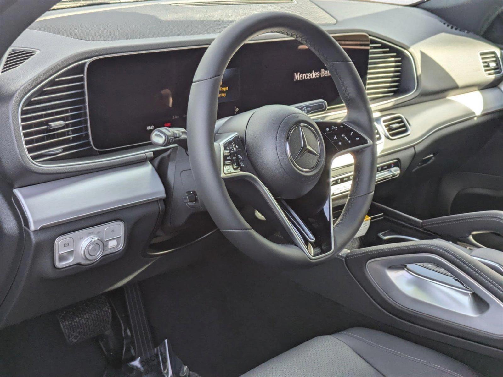 2025 Mercedes Benz GLE 450 4MATIC photo 3