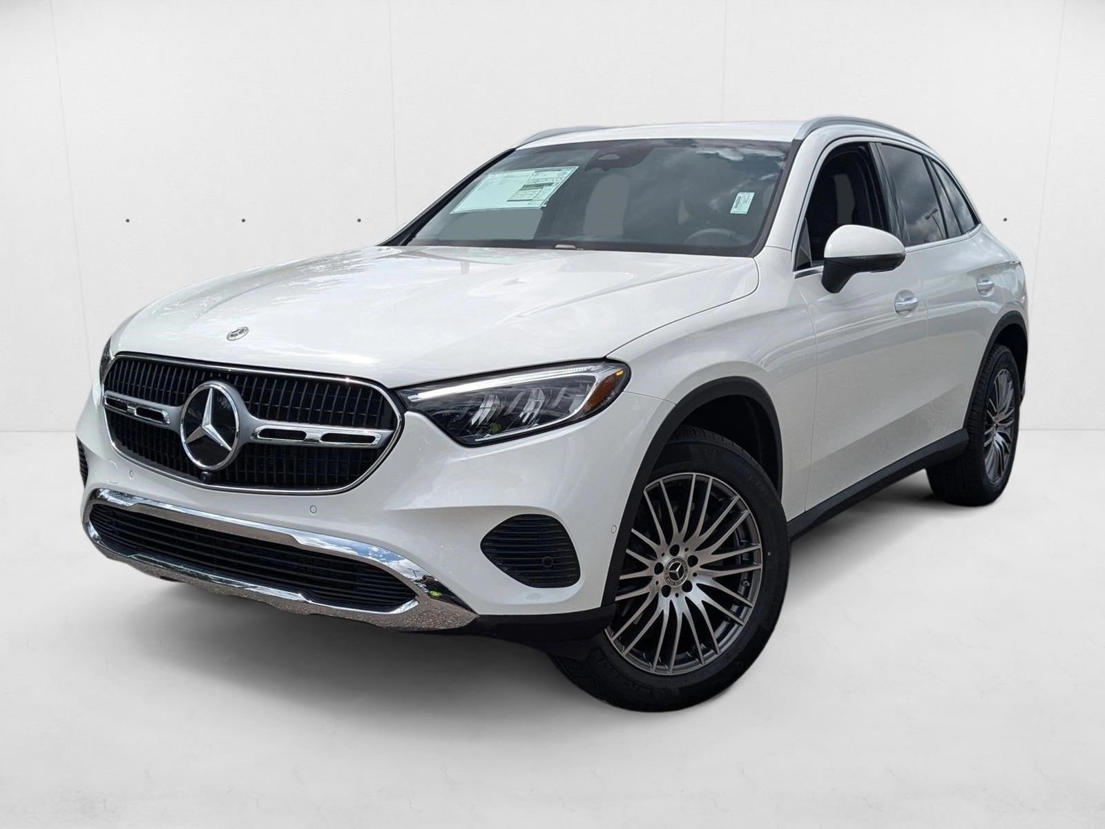 2026 Mercedes-Benz GLC Base's photo
