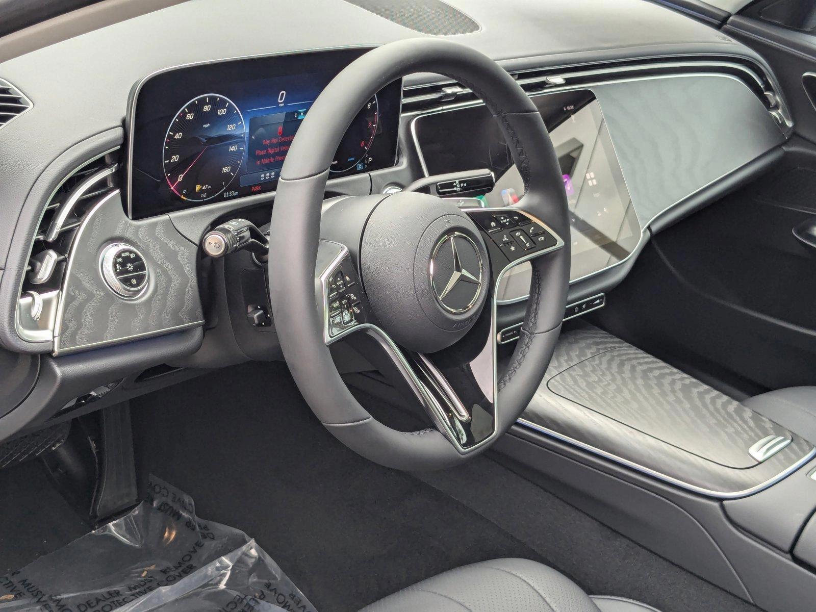 2025 Mercedes Benz E 350 4MATIC photo 3