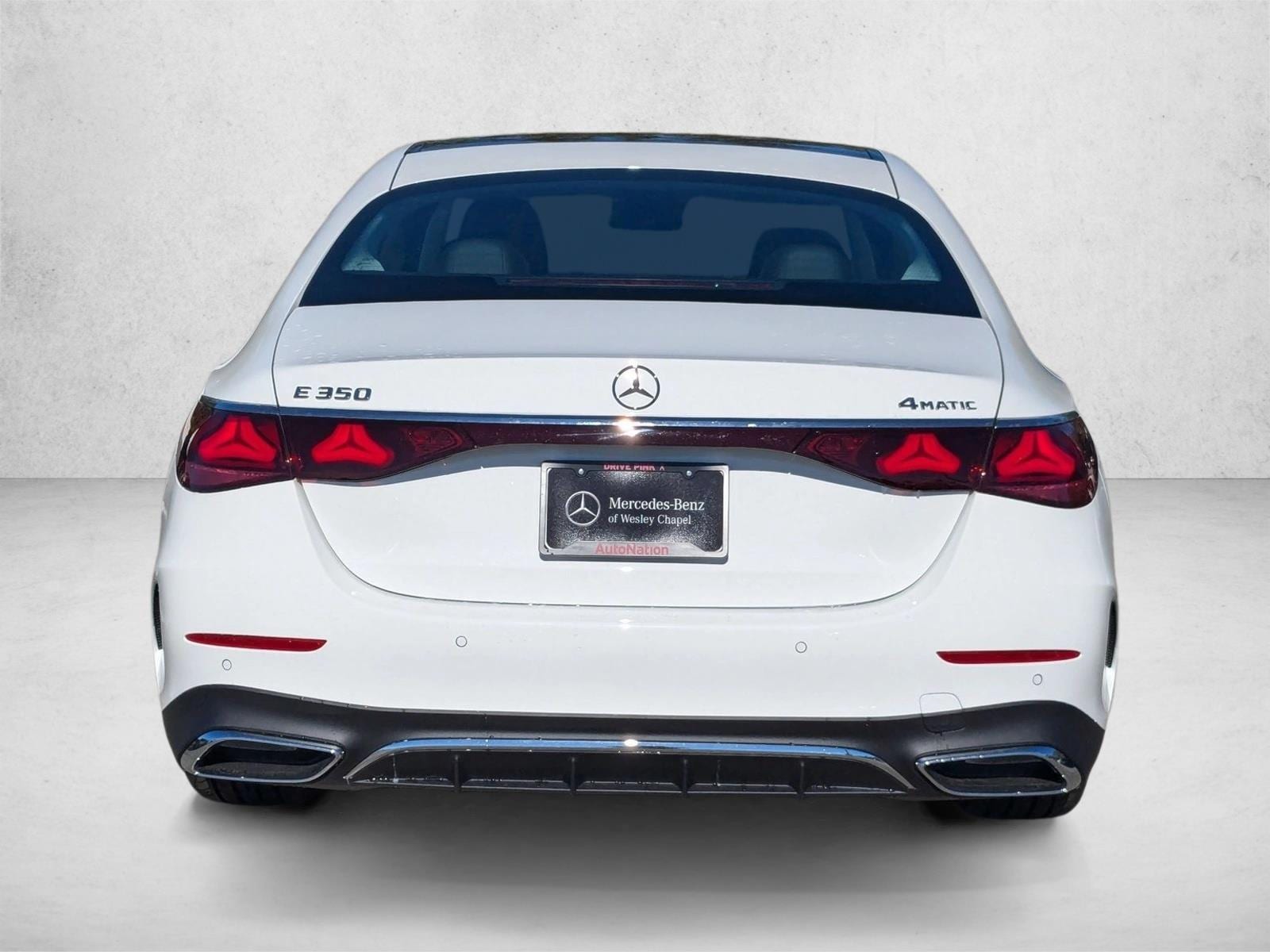 2025 Mercedes-Benz E-Class E350 - Photo 7