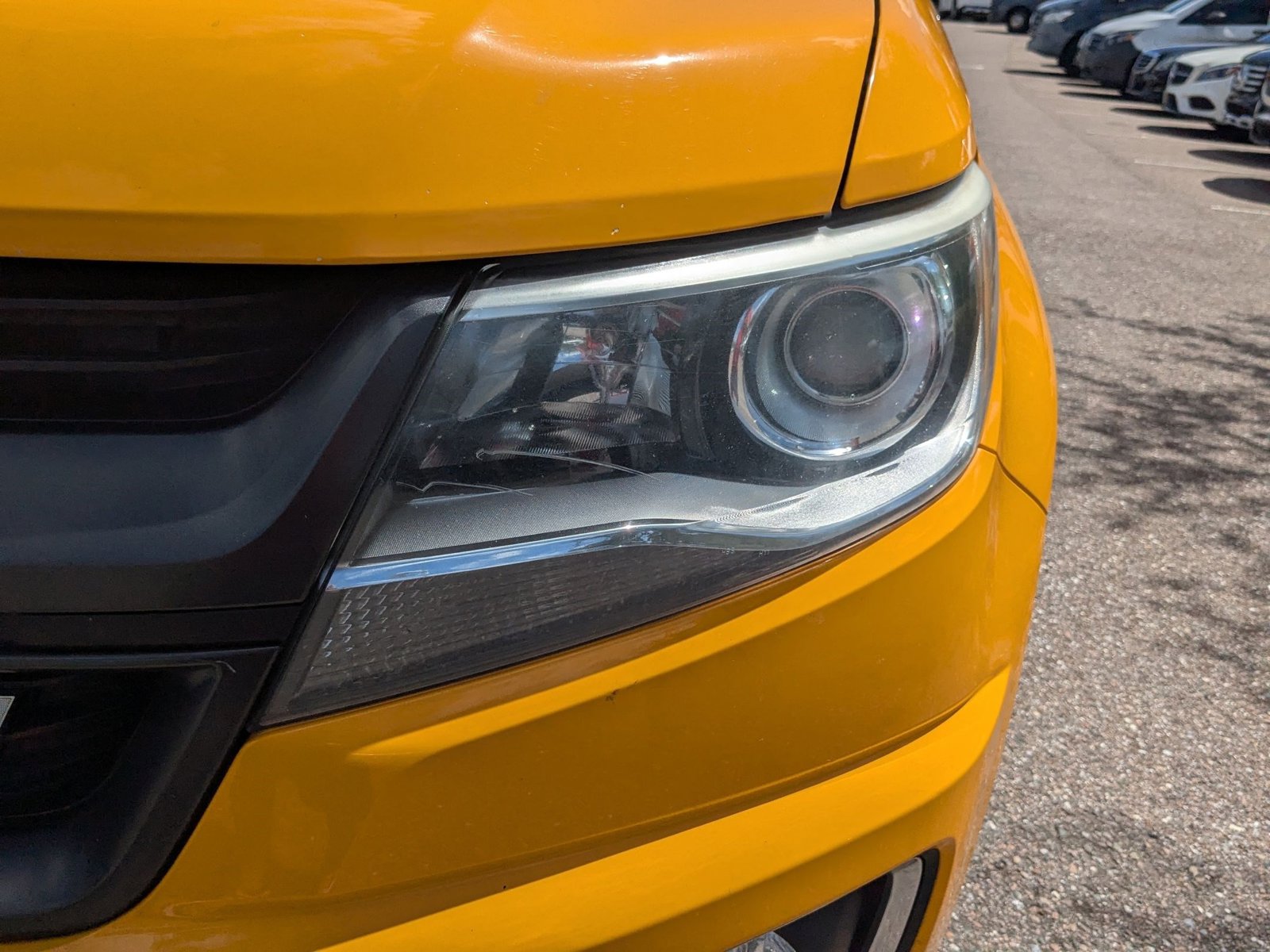 2018 Chevrolet Colorado Z71 photo 2