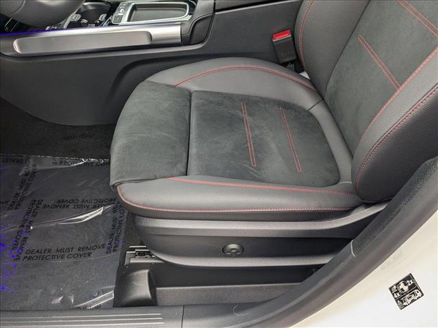 2025 Mercedes Benz GLB AMG 35 4MATIC photo 4