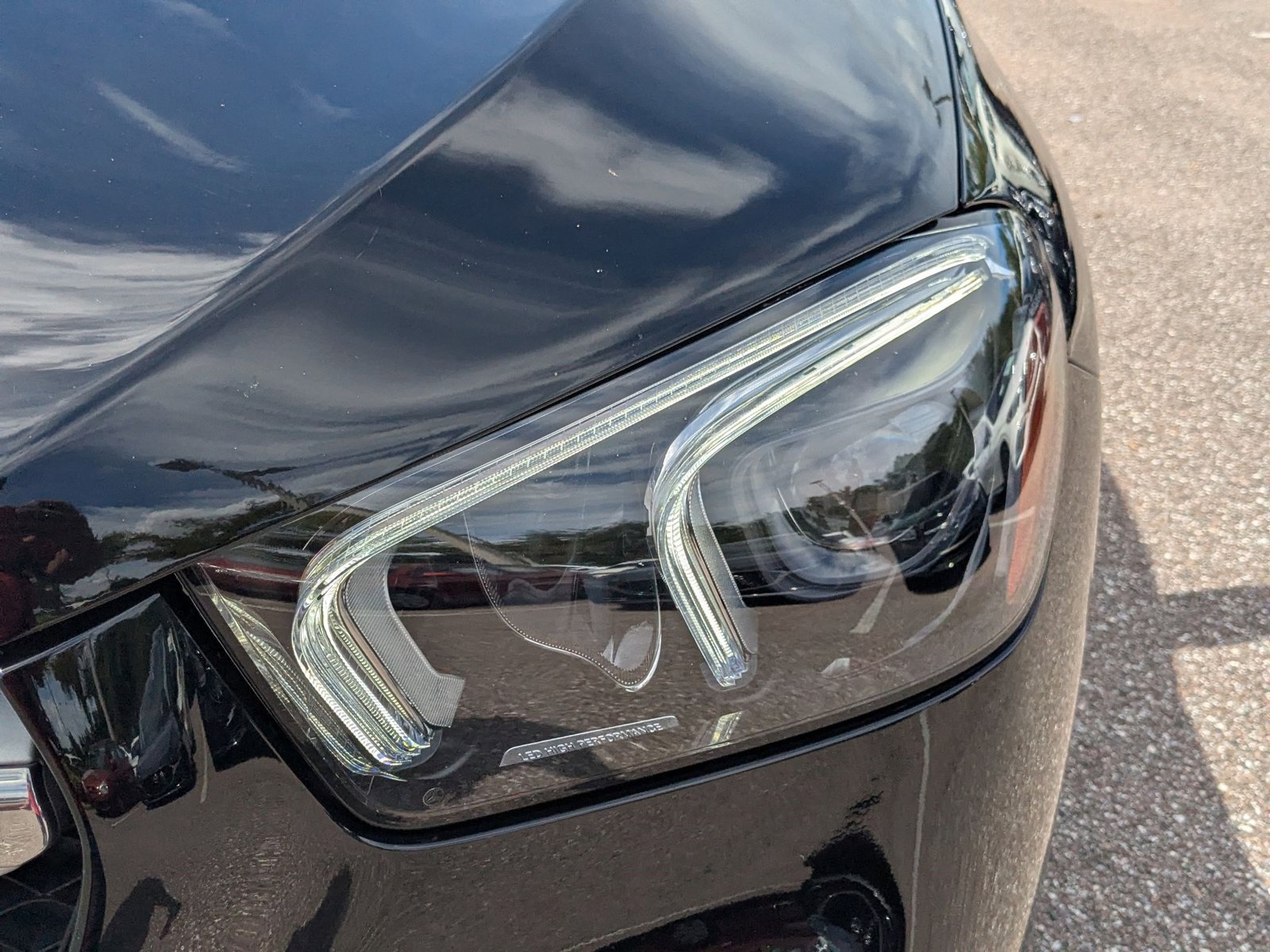 2021 Mercedes Benz GLC 300 photo 3