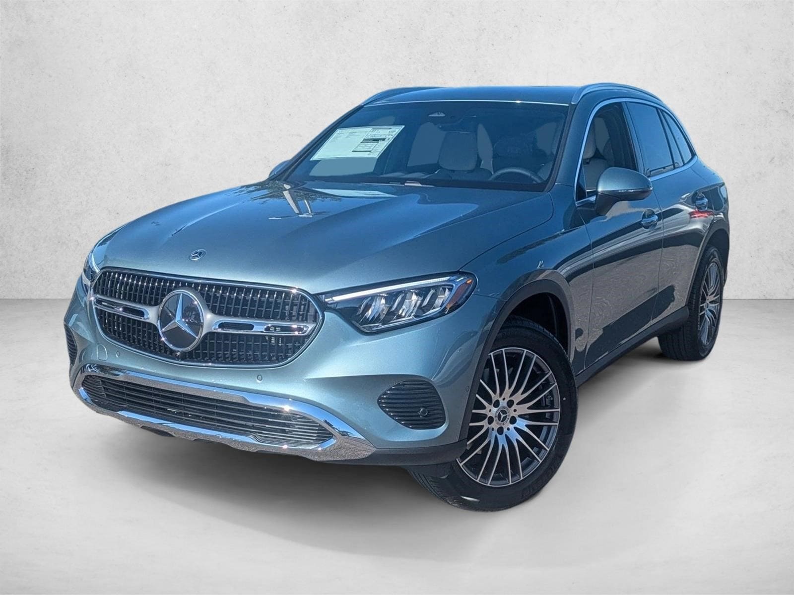 2026 Mercedes-Benz GLC Base's photo