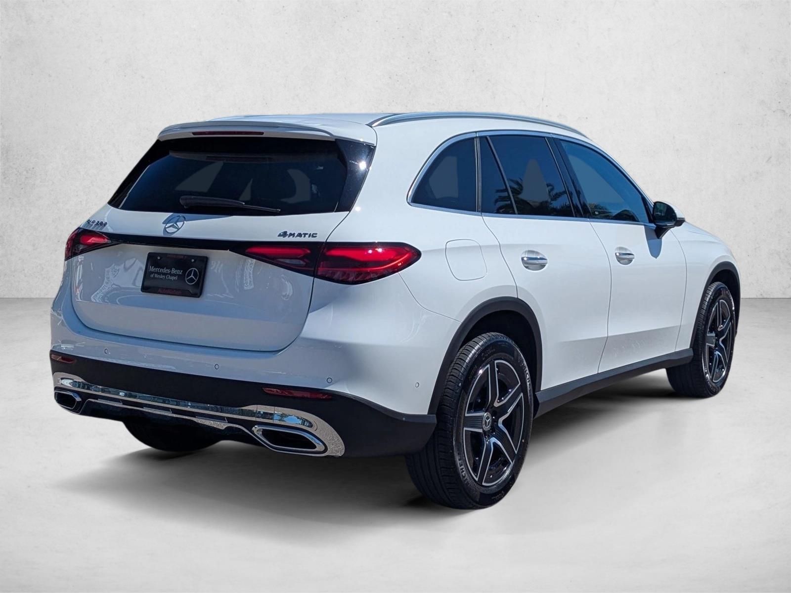 2026 Mercedes Benz GLC 300 4MATIC photo 2