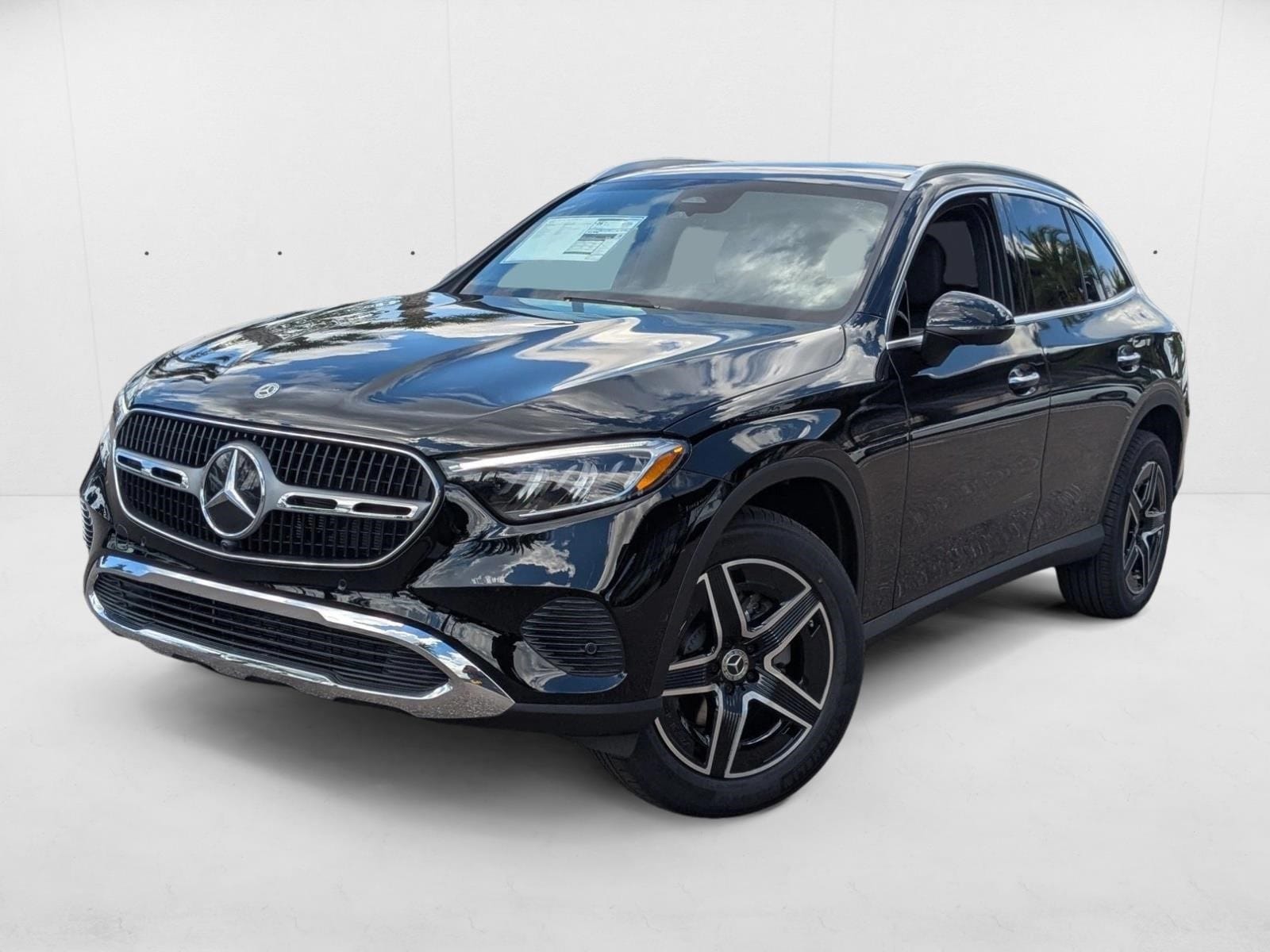 2026 Mercedes-Benz GLC Base's photo