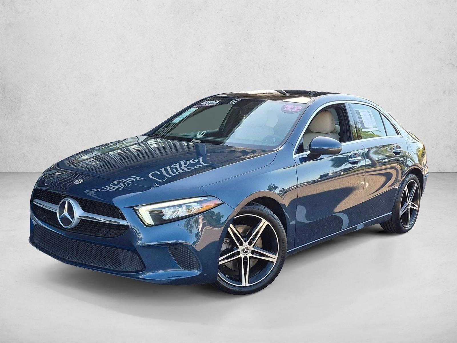 2022 Mercedes-Benz A-Class A220's photo