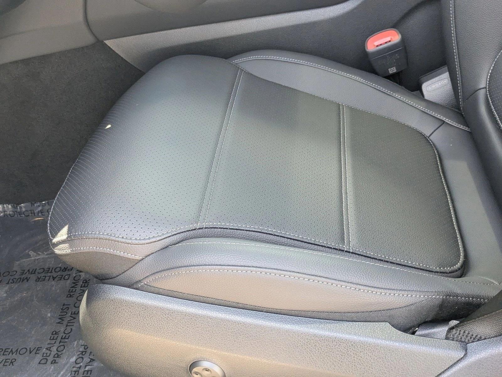 2026 Mercedes Benz GLC 300 4MATIC photo 3