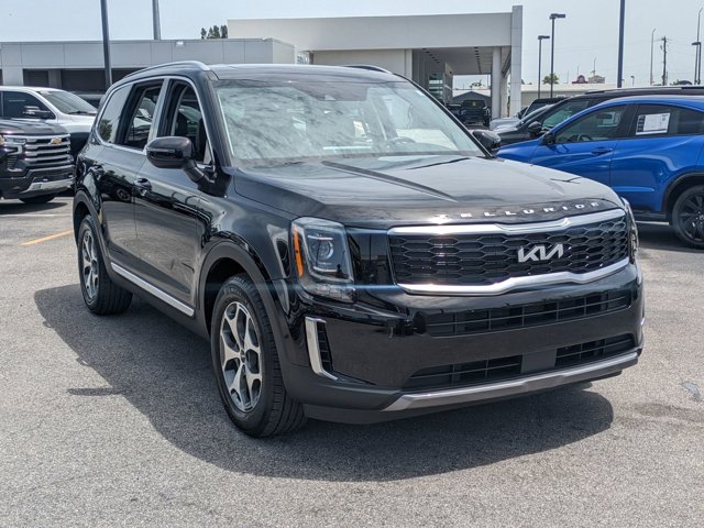 2022 Kia Telluride EX photo 3