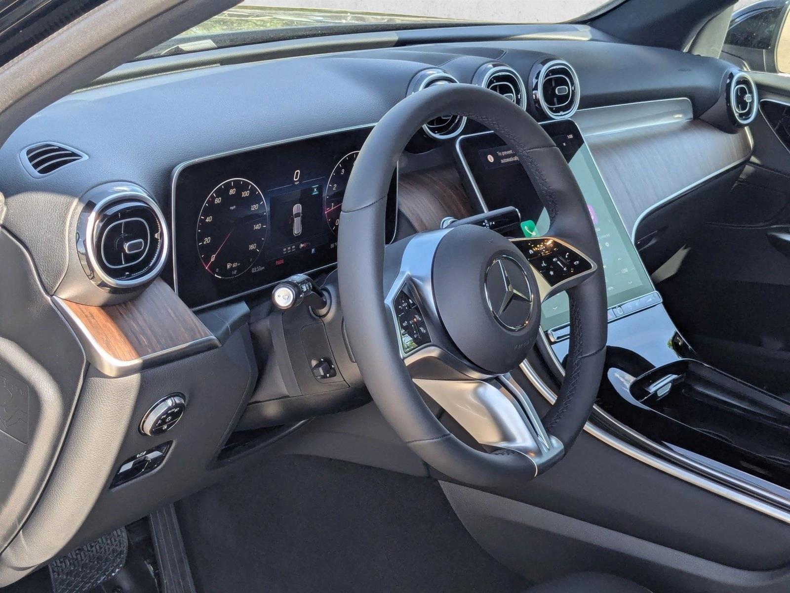 2026 Mercedes Benz GLC 300 4MATIC photo 3