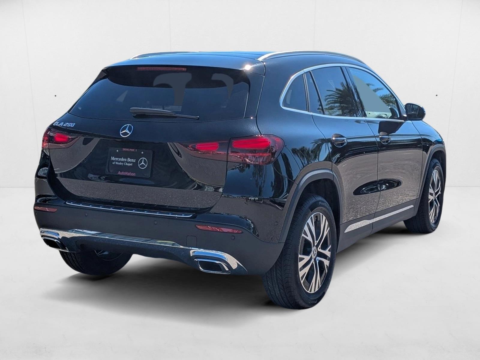 2026 Mercedes Benz GLA 250 photo 2