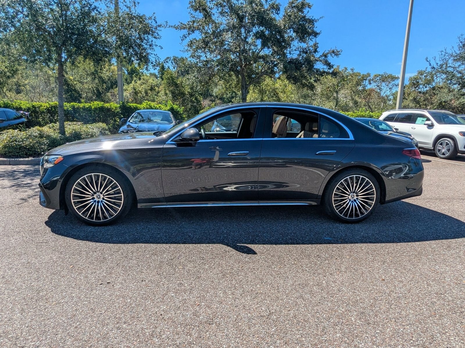 2025 Mercedes Benz E 350 4MATIC Sedan photo 2
