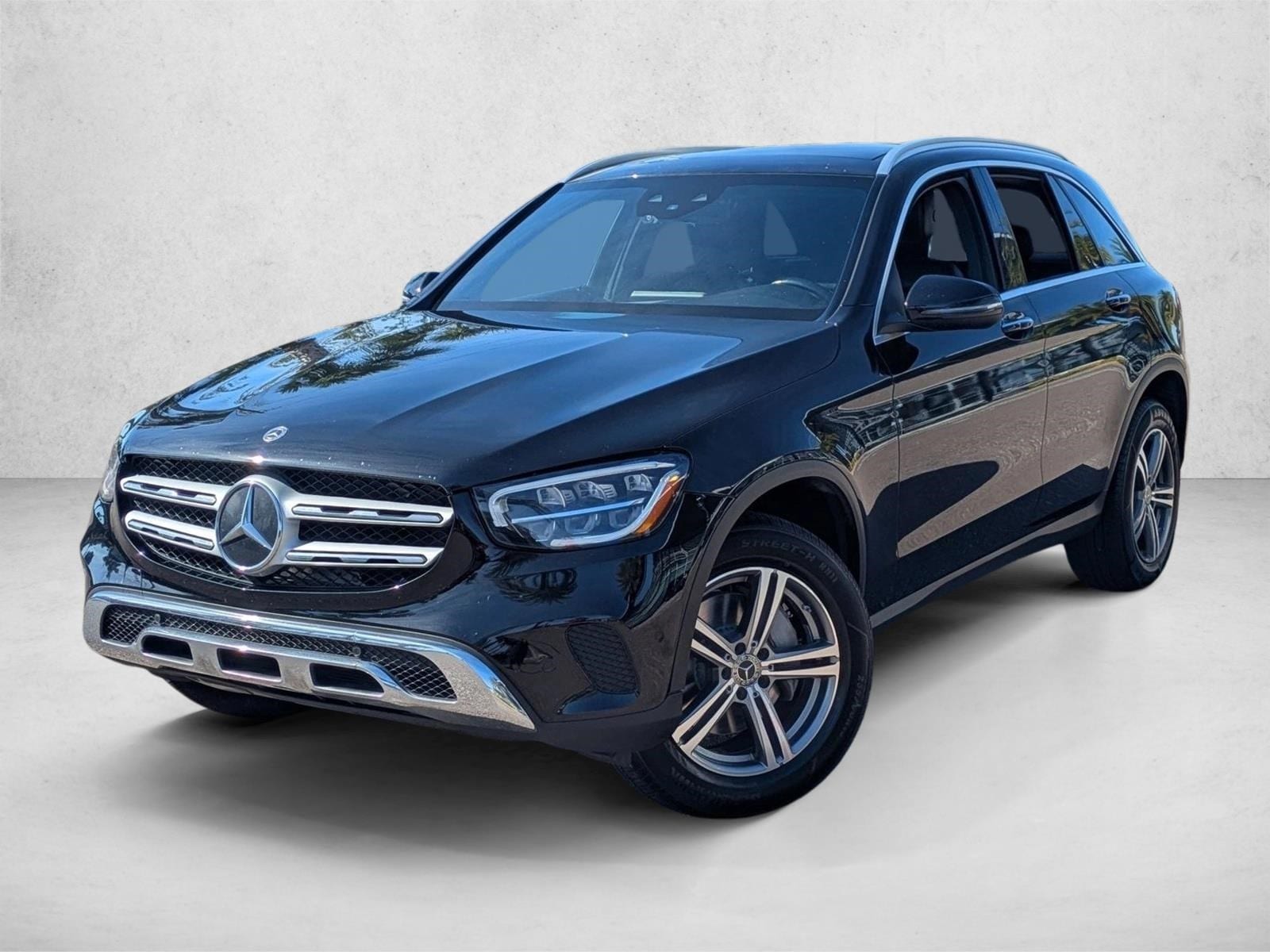 2021 Mercedes-Benz GLC GLC300's photo