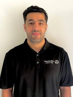 Staff member Moe Awada from ID_7db6e94f1dc0