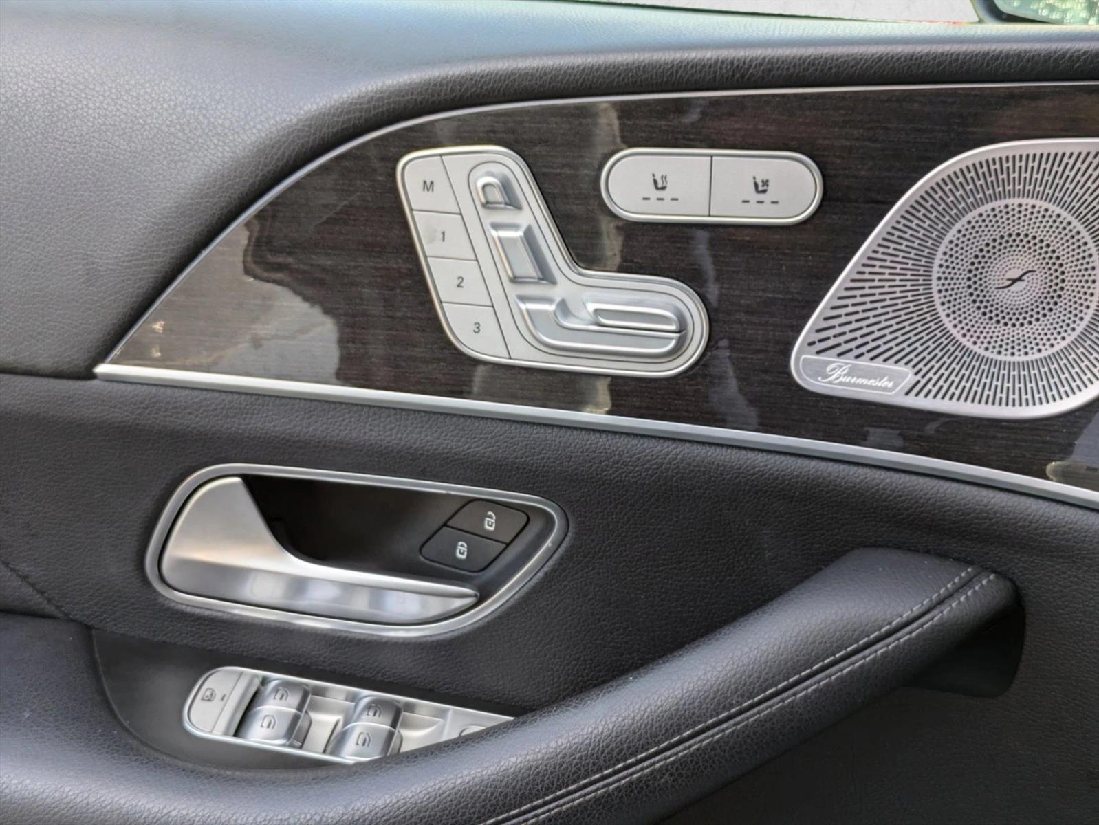 2020 Mercedes Benz GLE 4MATIC photo 2
