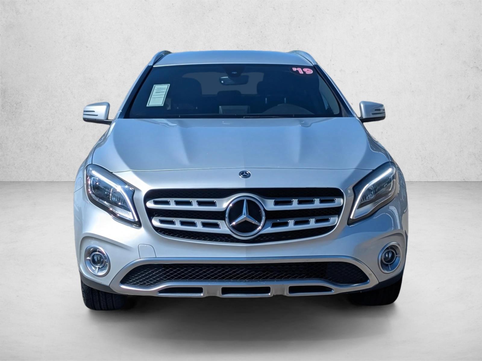 2019 Mercedes Benz GLA 250 photo 2