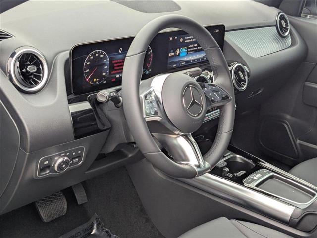 2025 Mercedes Benz GLA 250 photo 3