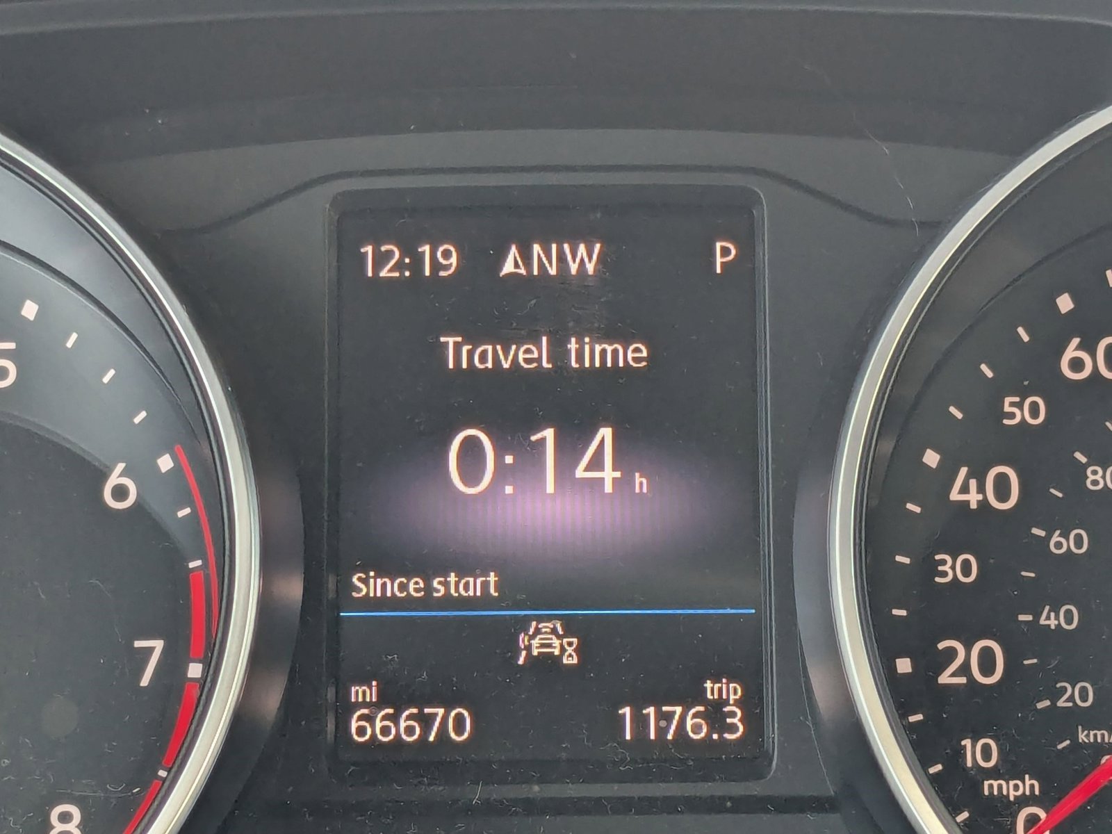 2022 Volkswagen Taos S photo 2