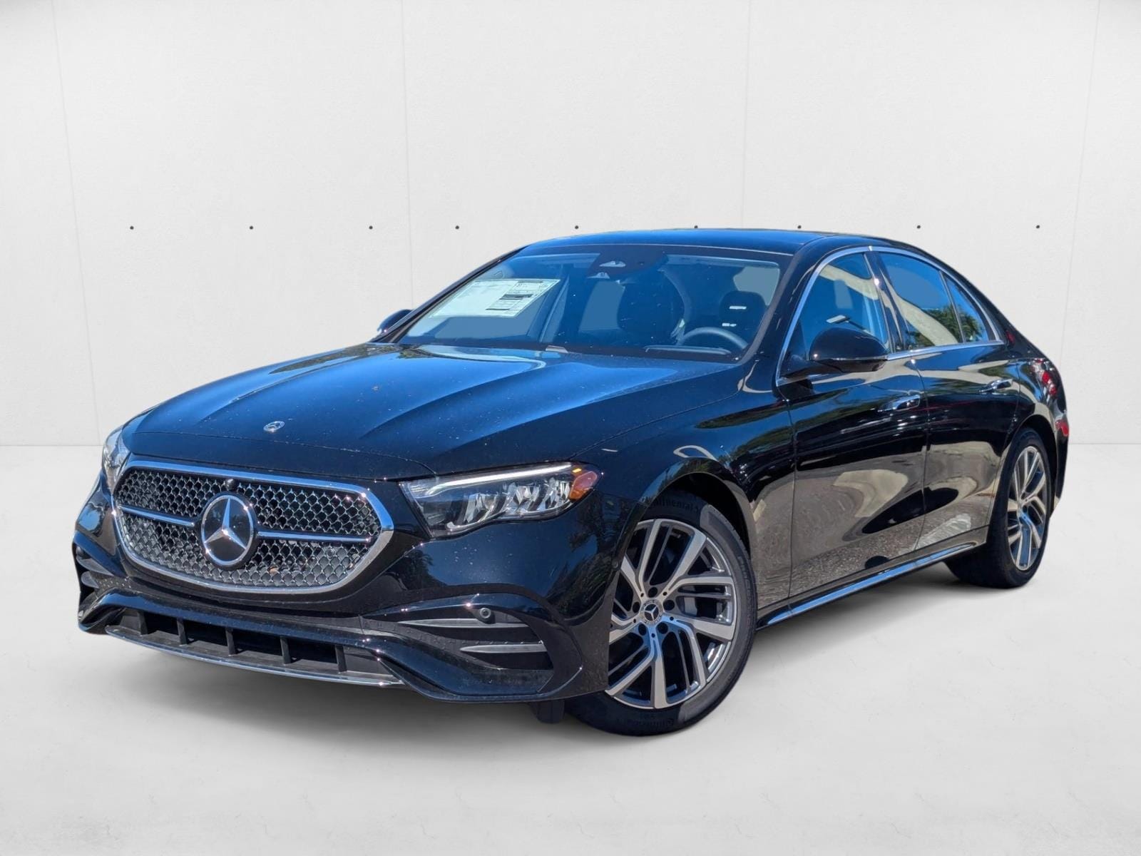 2025 Mercedes-Benz E-Class E350 4MATIC's photo