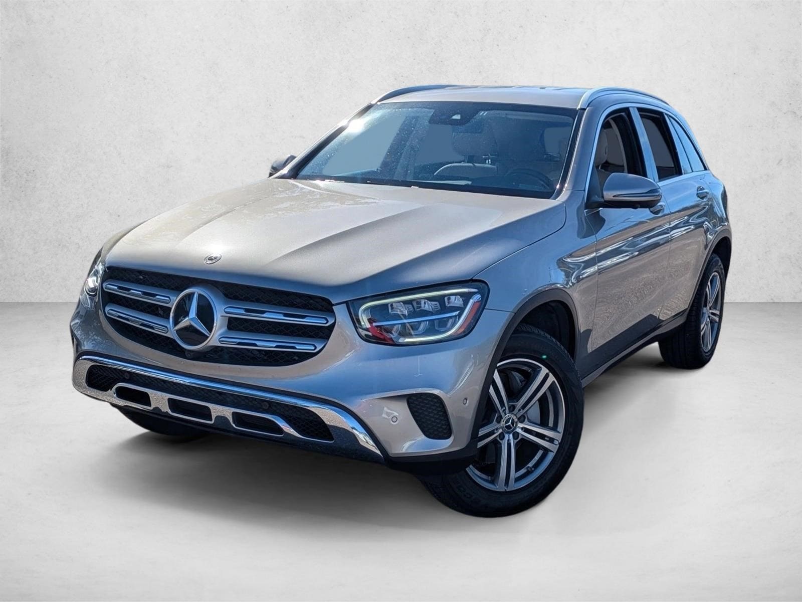 2022 Mercedes-Benz GLC GLC300's photo