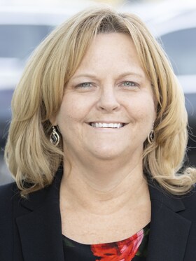 Staff member Michelle Jones from ID_d24f322835b5