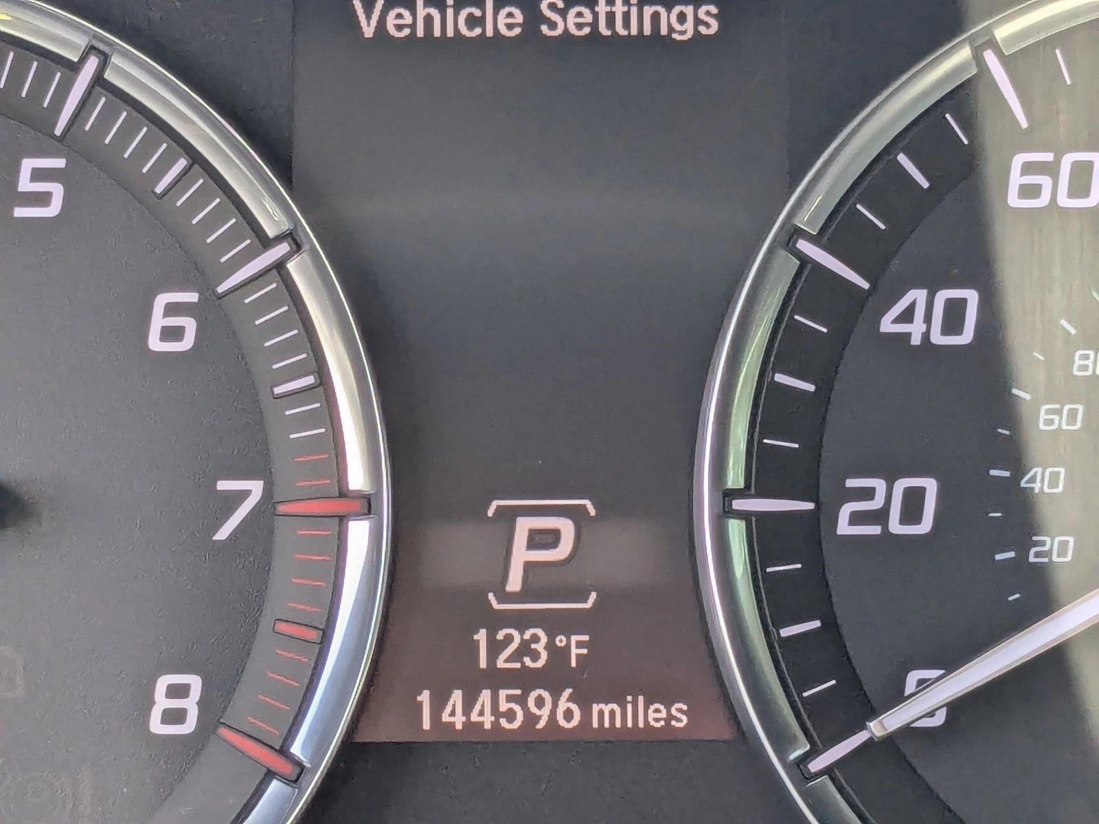 2016 Acura MDX SH-AWD photo 3