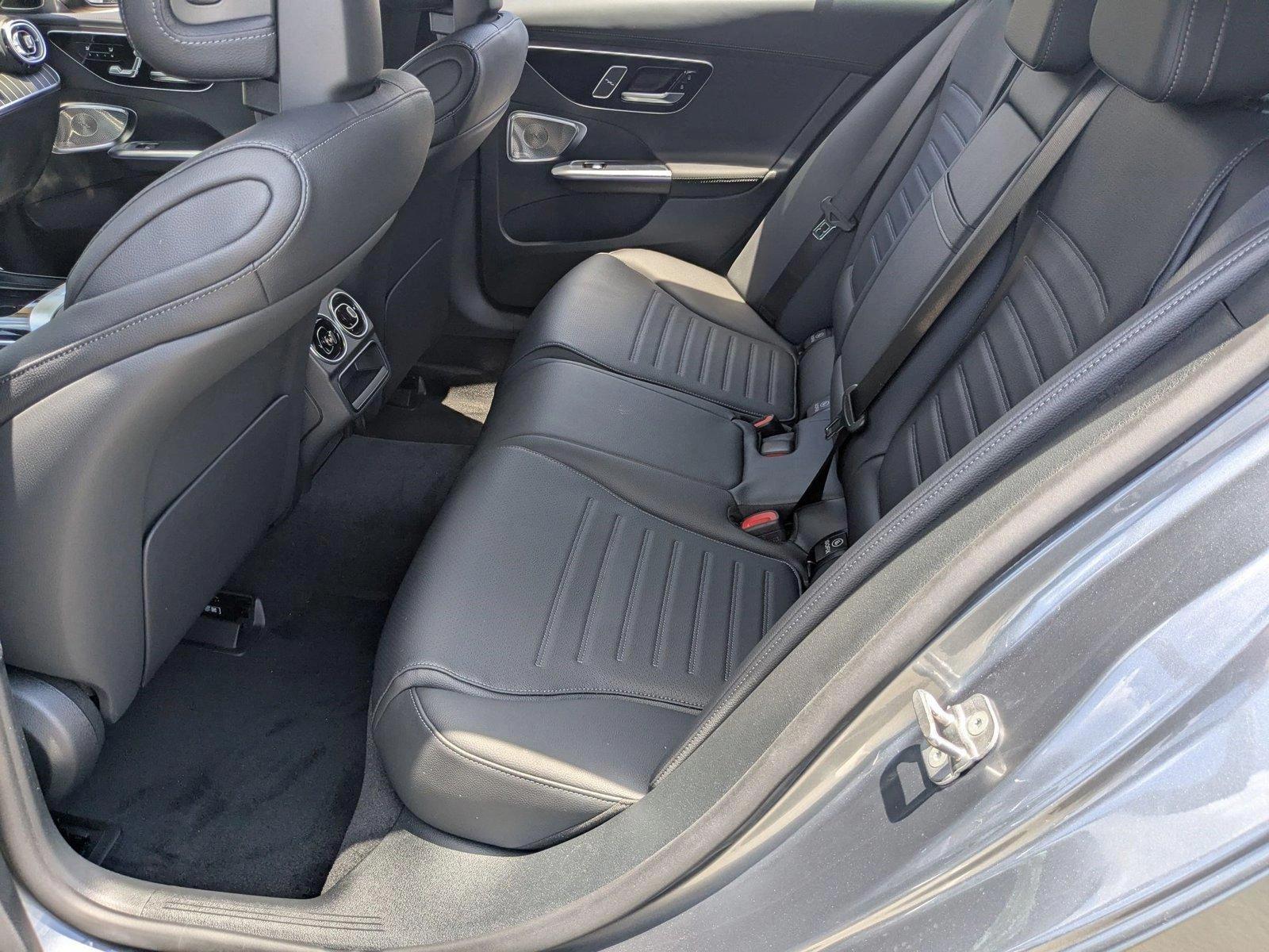 2025 Mercedes-Benz C-Class Sedan C 300 - Photo 15