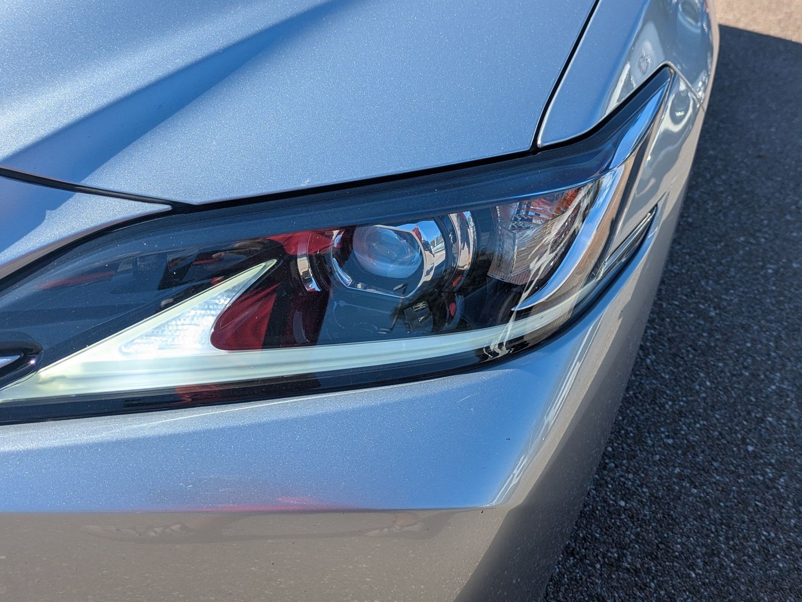 2022 Lexus ES 350 photo 2