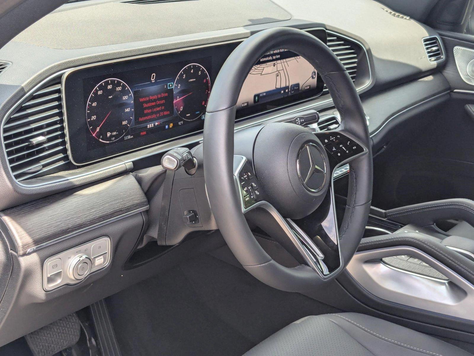 2025 Mercedes Benz GLE 350 4MATIC photo 2