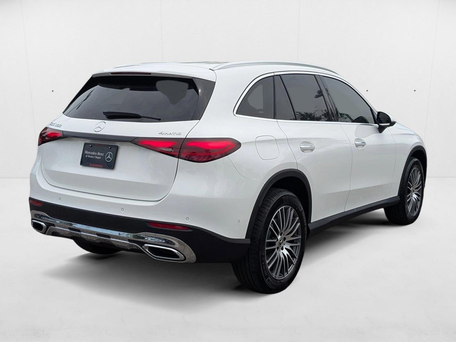 2026 Mercedes Benz GLC 300 4MATIC photo 2