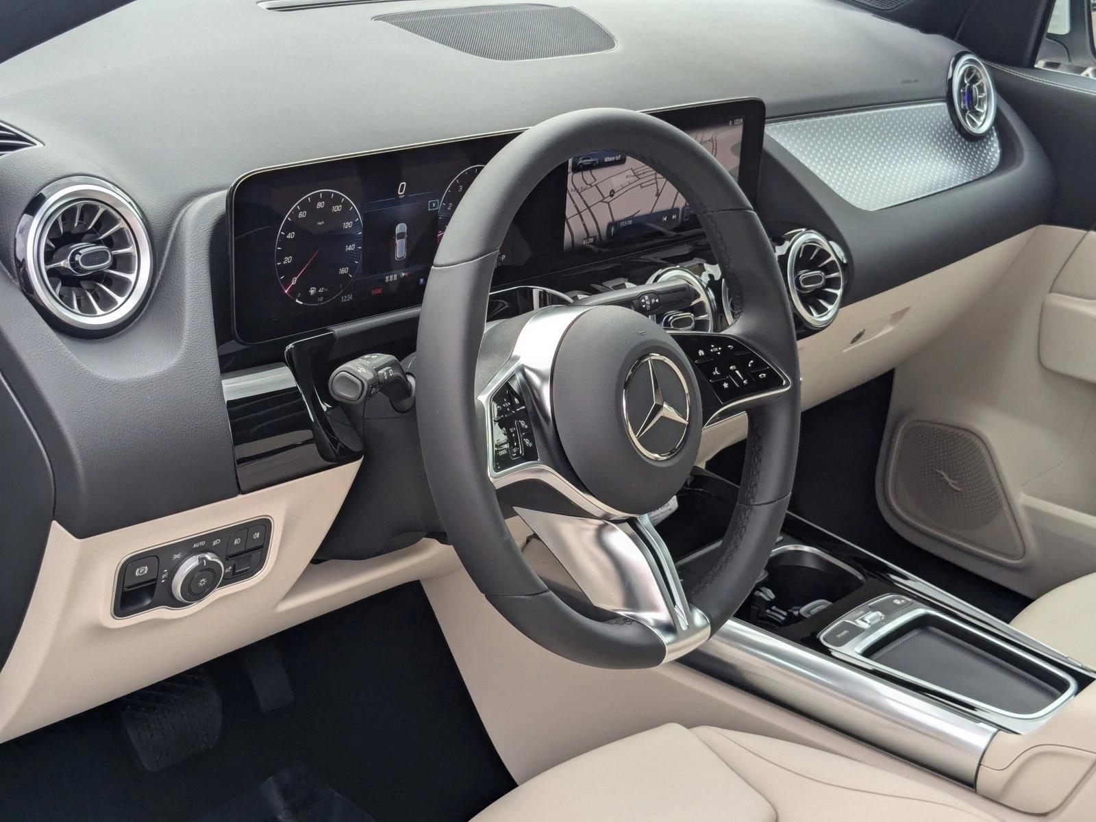2025 Mercedes Benz GLA 250 photo 2